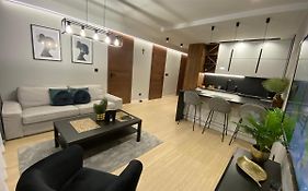 Apartament Skrzydlaty Z Ogrodkiem